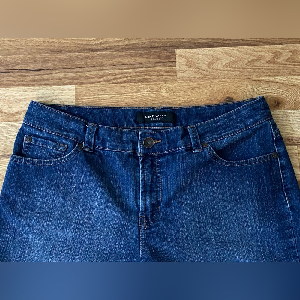 Nine West Dark Blue Jean Shorts Size 12 - Picture 2 of 9